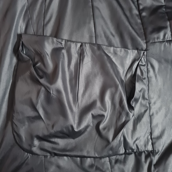 Size- L, Vintage Datum puffer jacket for women in dark grey for heavy winters. - Picture 13 of 16